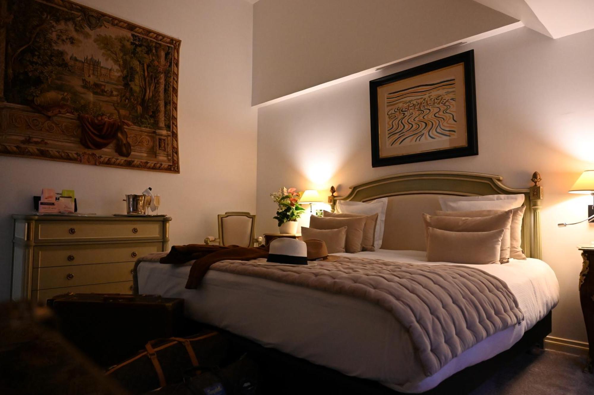 Hotel La Villa Eugene เอแปร์เน ภายนอก รูปภาพ