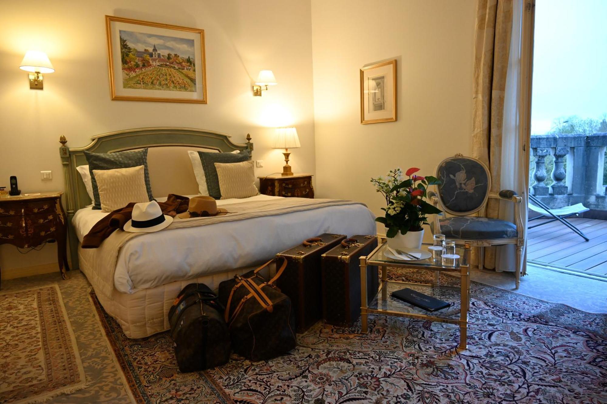 Hotel La Villa Eugene เอแปร์เน ภายนอก รูปภาพ