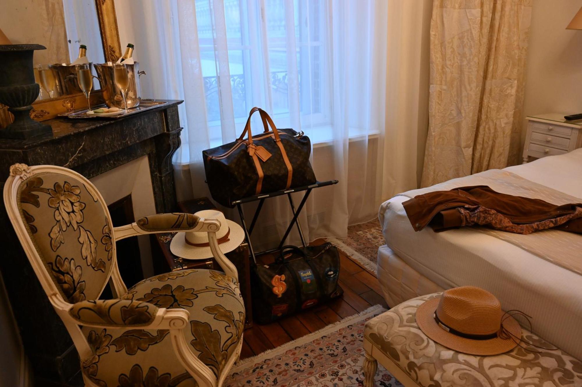 Hotel La Villa Eugene เอแปร์เน ภายนอก รูปภาพ